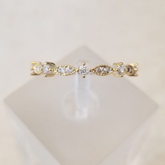 18k Stack Band - Picture 3 of 9